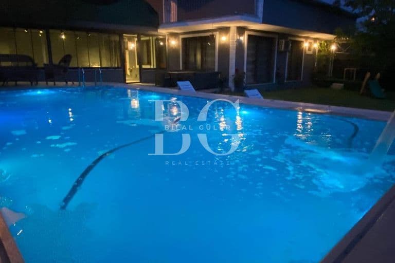 Beykoz Çavuşbaşında Satılık Havuzlu 4+2 Dubleks Villa 10