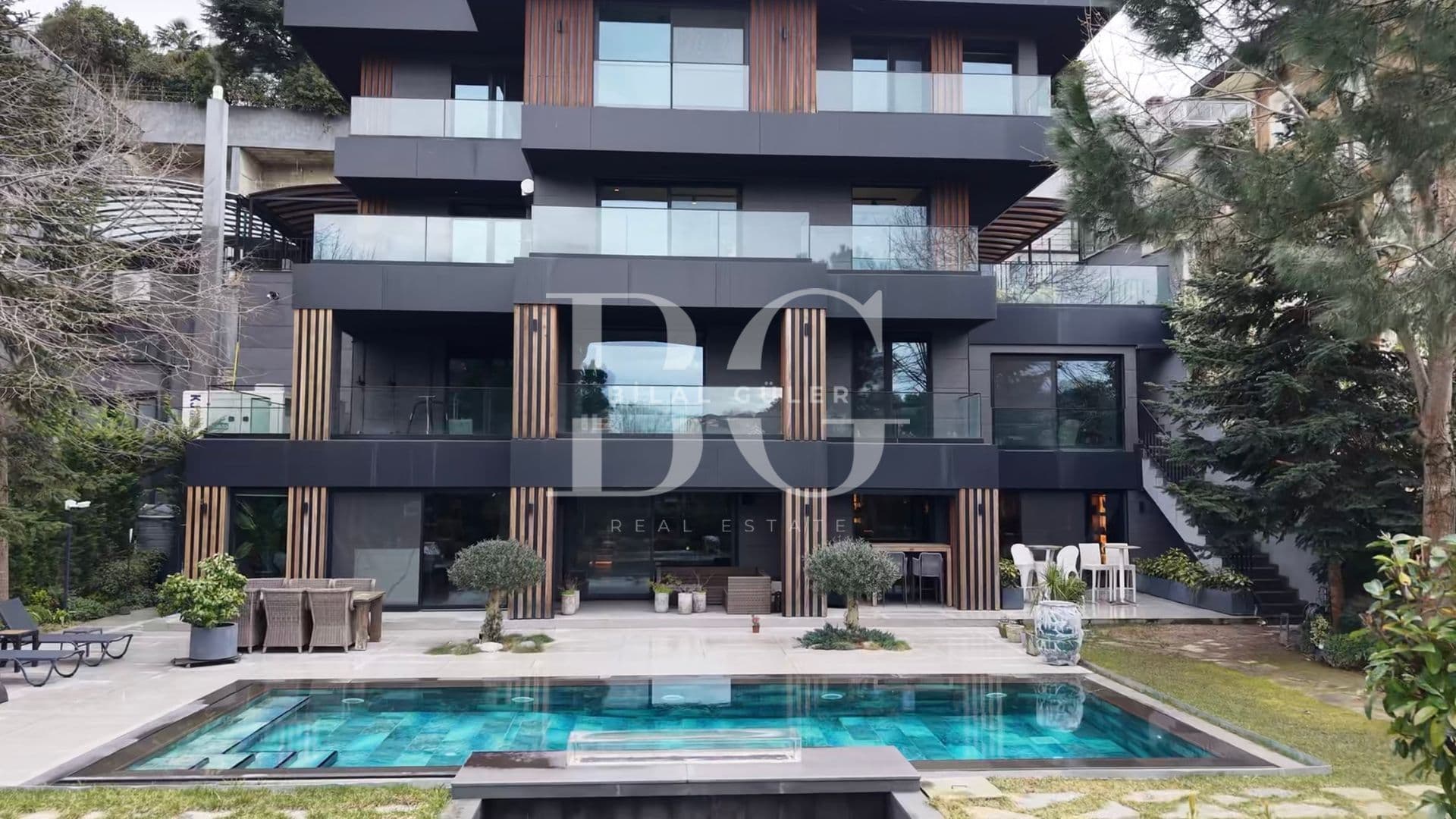 ACARKENT’TE ULTRA LÜKS MODERN TASARIMLI SATILIK VİLLA 2