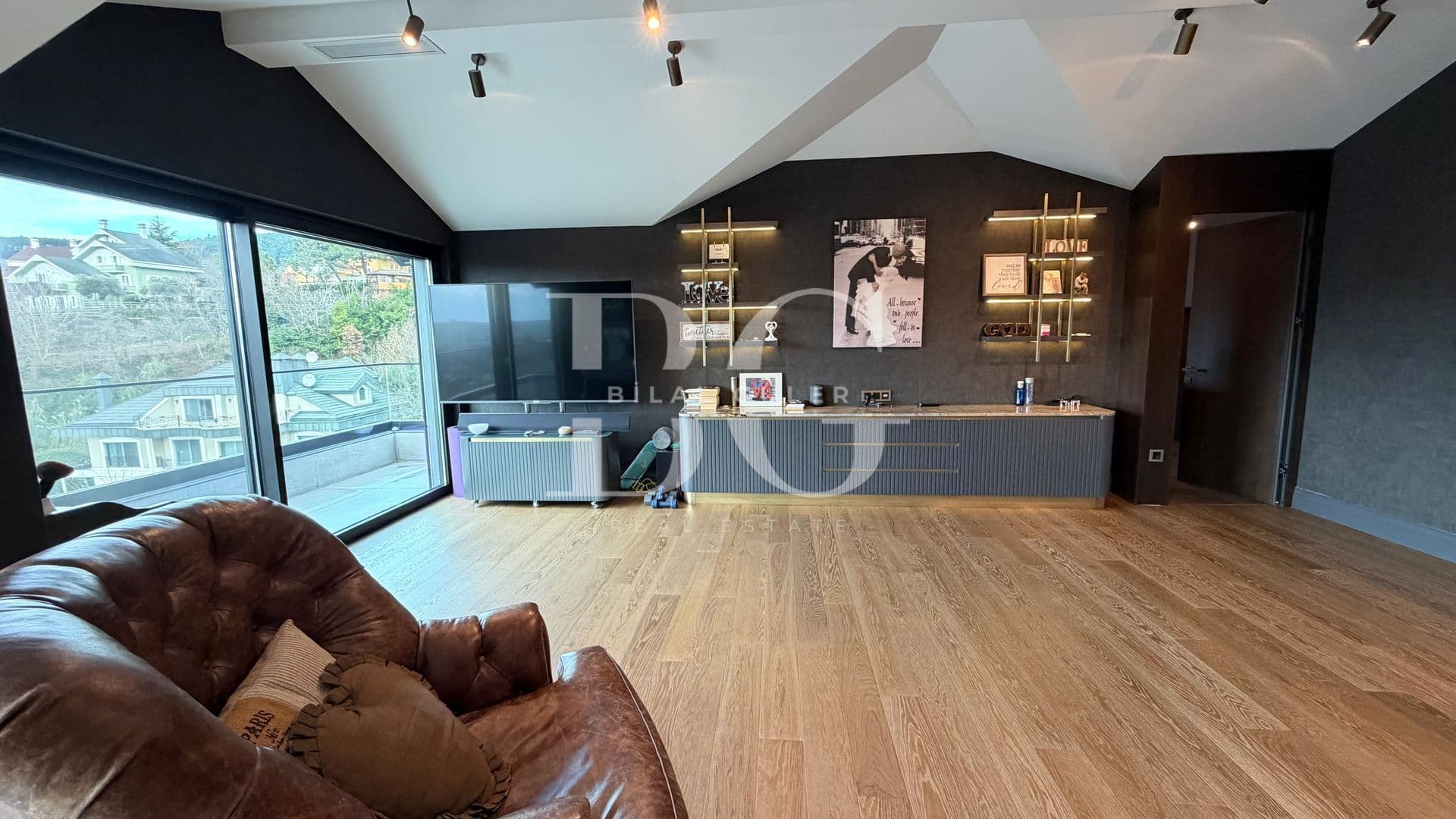 ACARKENT’TE ULTRA LÜKS MODERN TASARIMLI SATILIK VİLLA 48