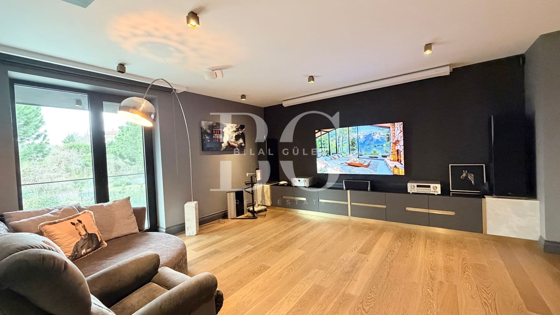 ACARKENT’TE ULTRA LÜKS MODERN TASARIMLI SATILIK VİLLA 27