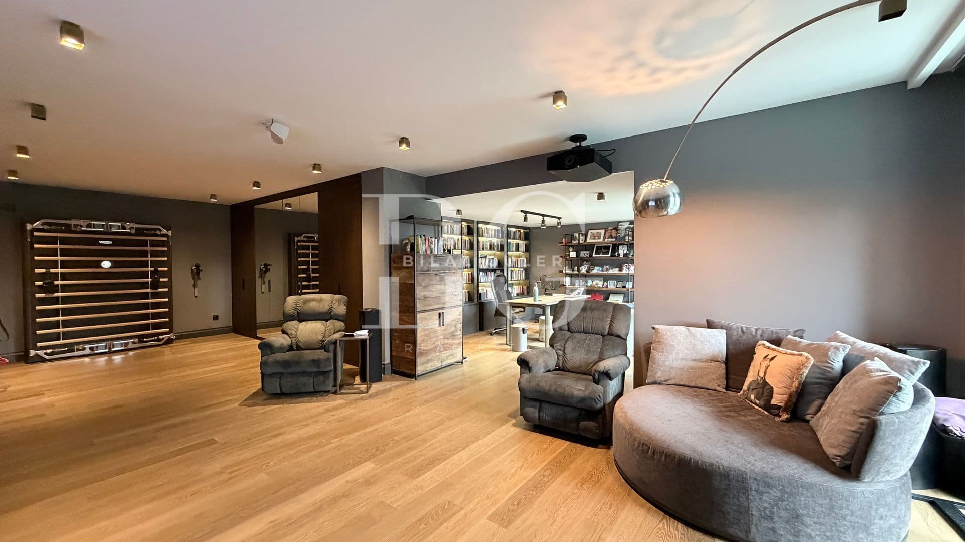 ACARKENT’TE ULTRA LÜKS MODERN TASARIMLI SATILIK VİLLA 26