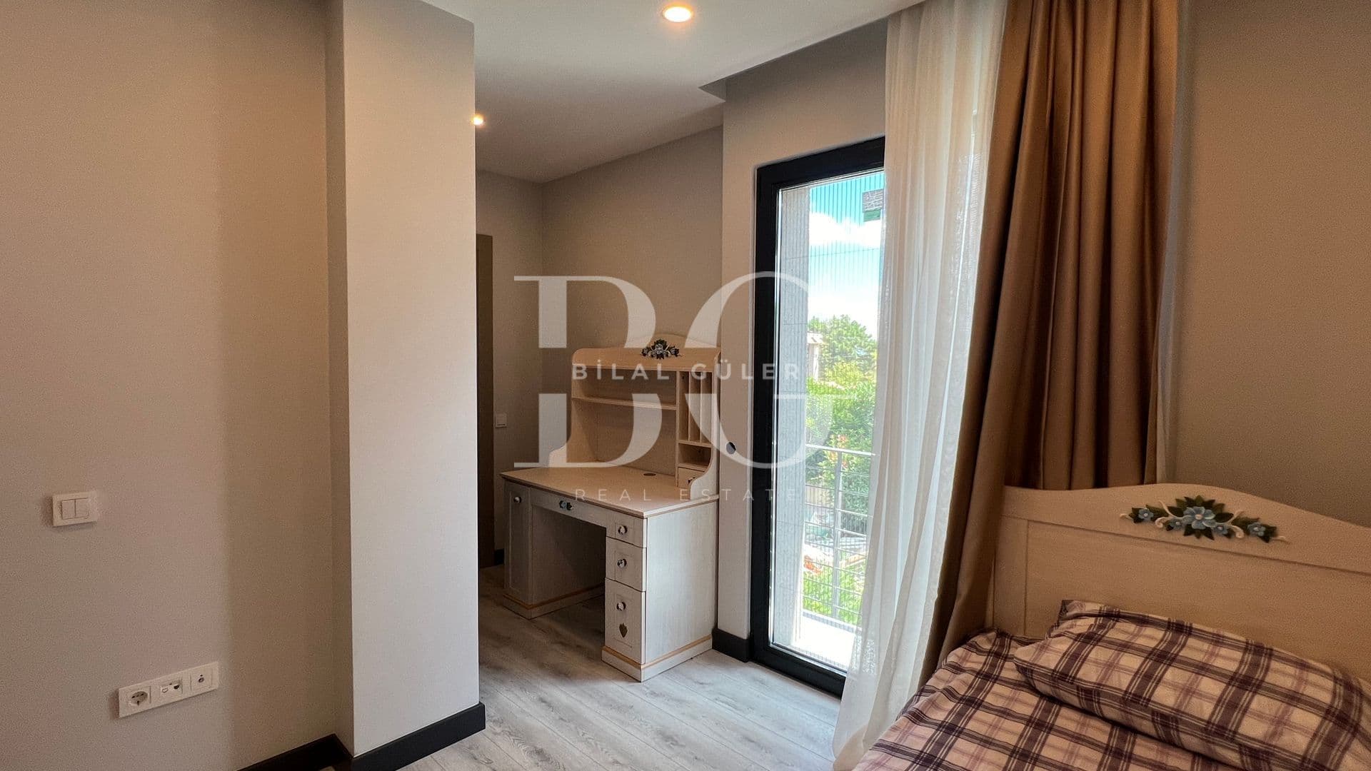 Çekmeköy Reşadiye'de Ultra Lüks Müstakil Havuzlu Kiralık Villa 27