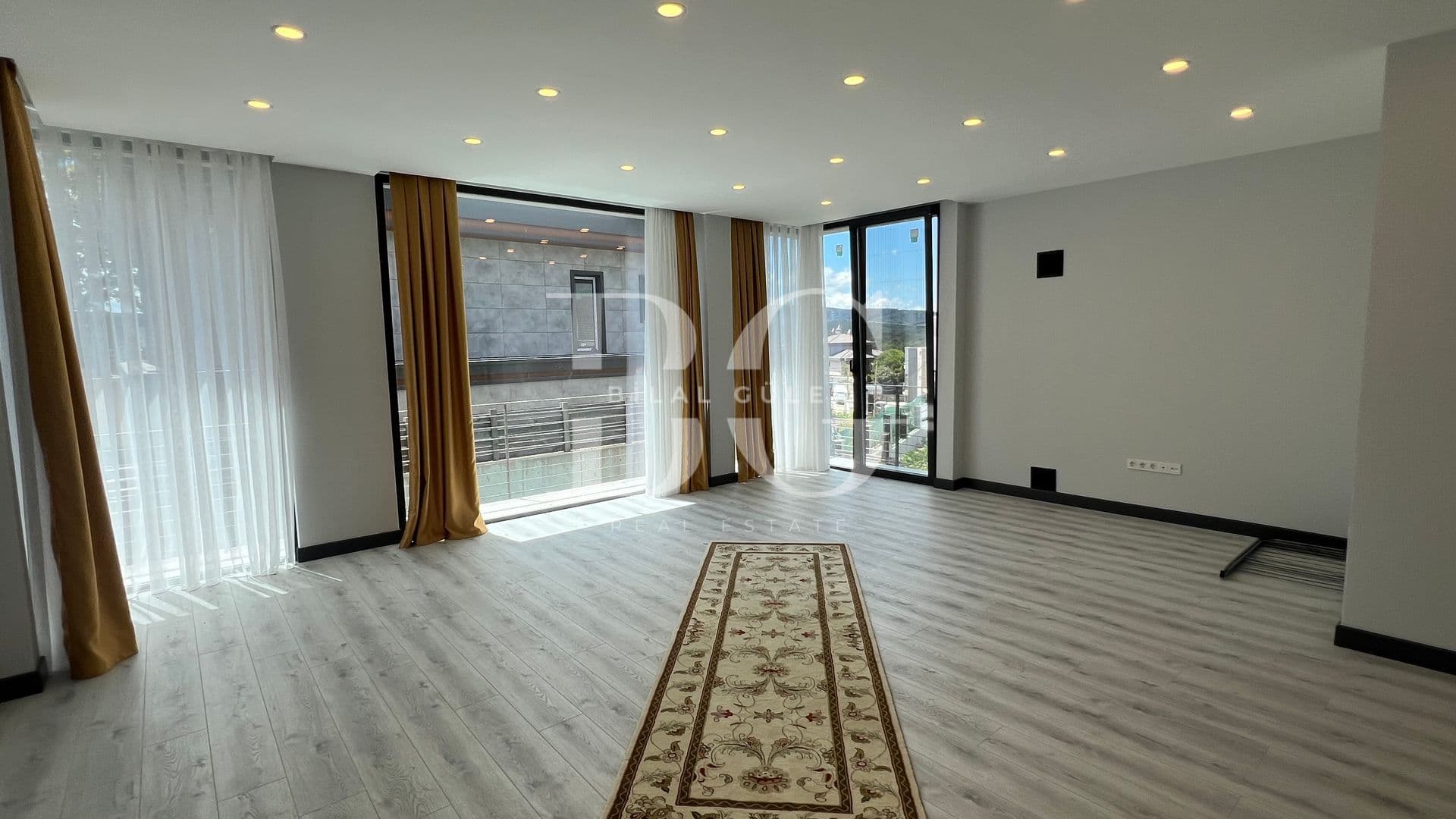 Çekmeköy Reşadiye'de Satılık Müstakil Havuzlu Lüks Villa 11