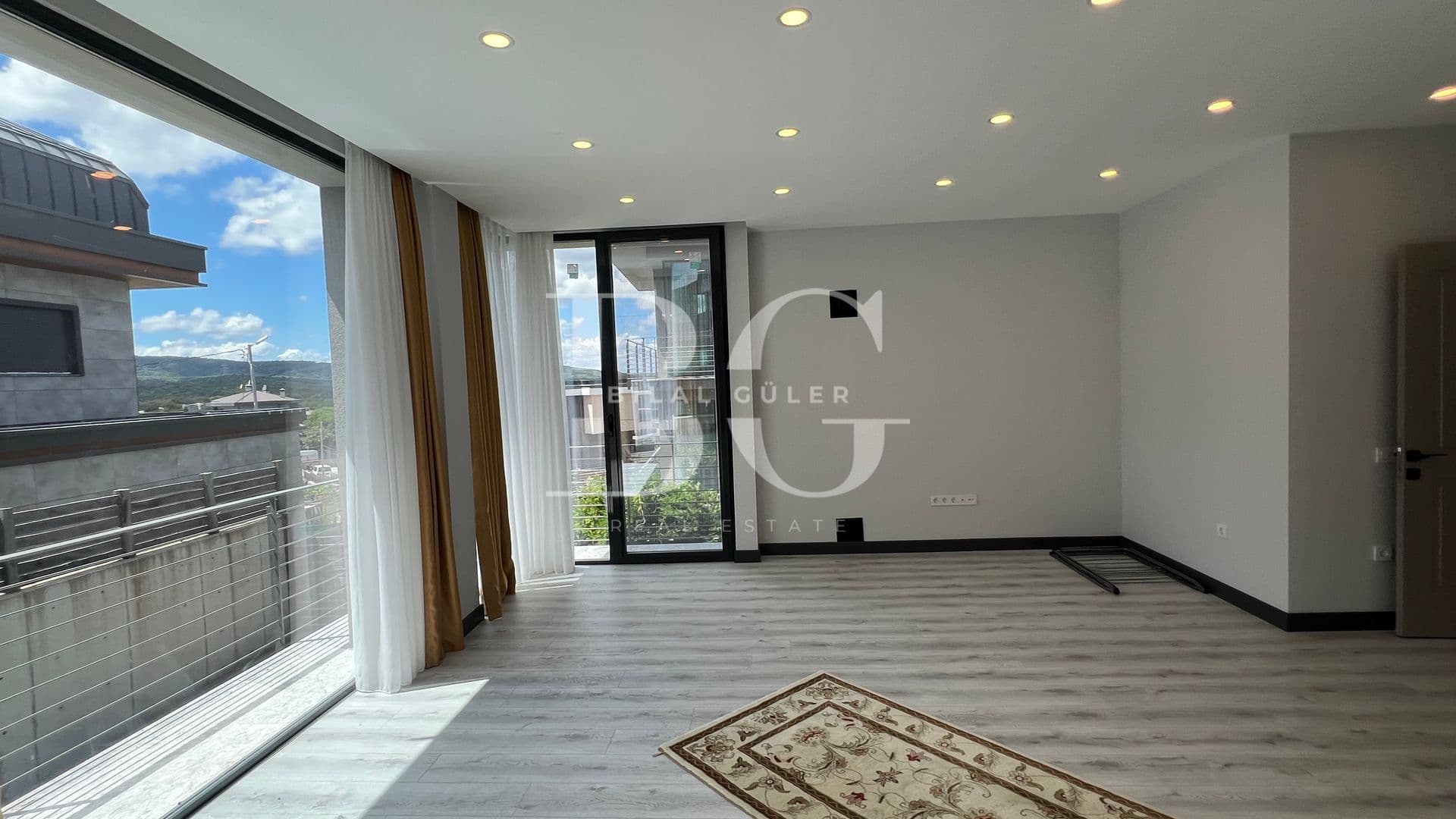 Çekmeköy Reşadiye'de Satılık Müstakil Havuzlu Lüks Villa 10