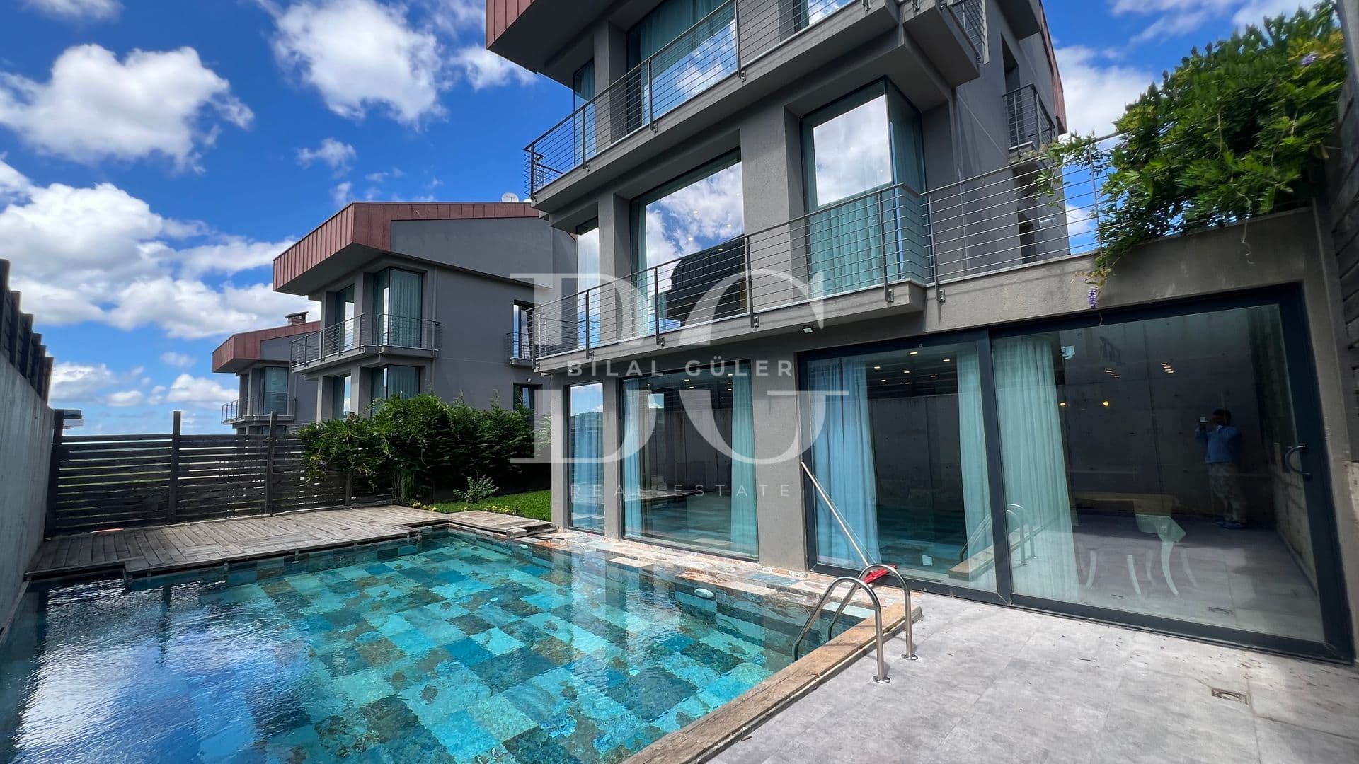 Çekmeköy Reşadiye'de Satılık Müstakil Havuzlu Lüks Villa 7