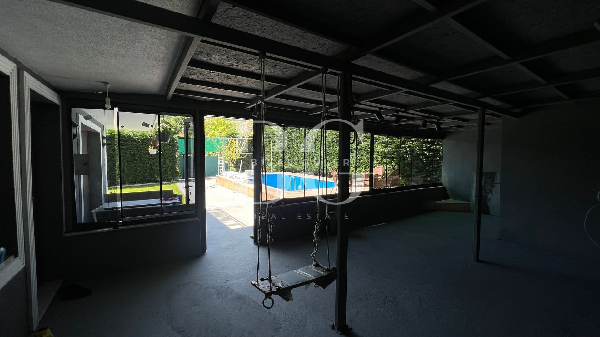 Beykoz Çavuşbaşında Satılık Havuzlu 4+2 Dubleks Villa 11