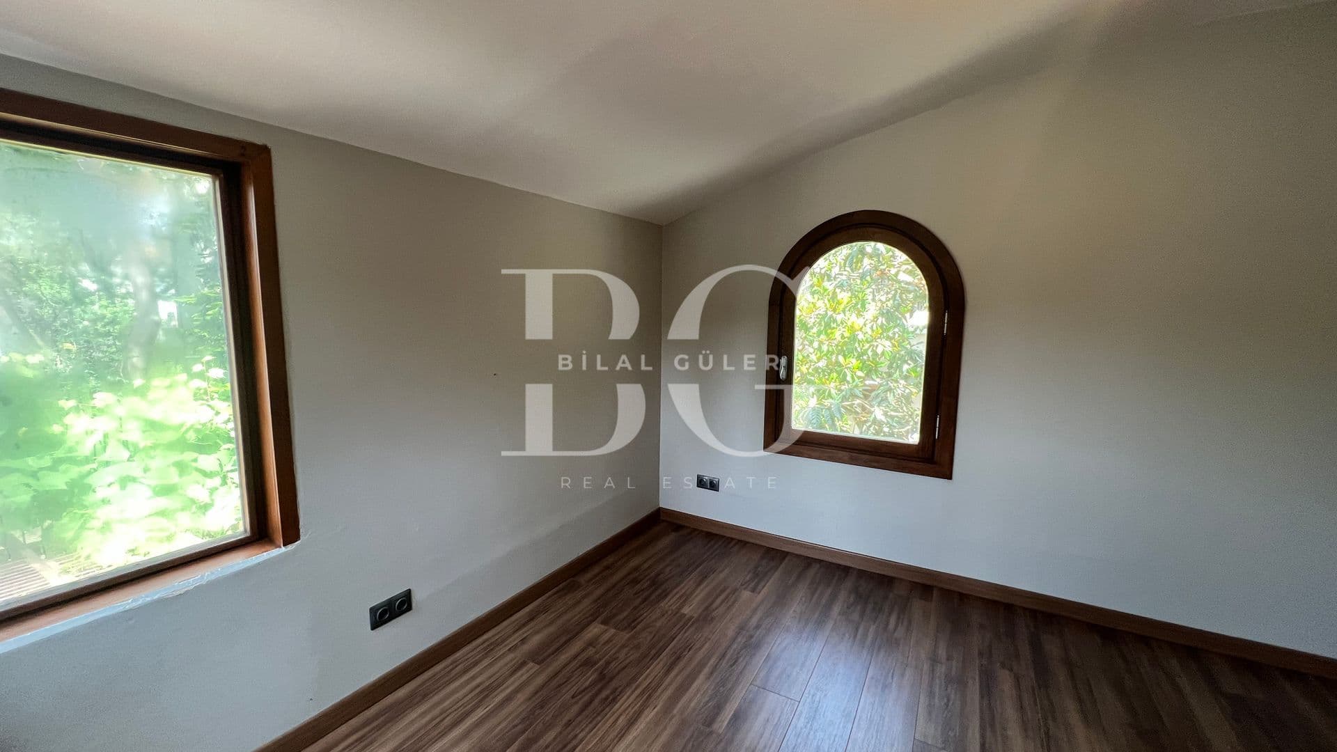 Beykoz Anadolu Hisarında Eşsiz Rıhtımlı Dere Yalısı 13