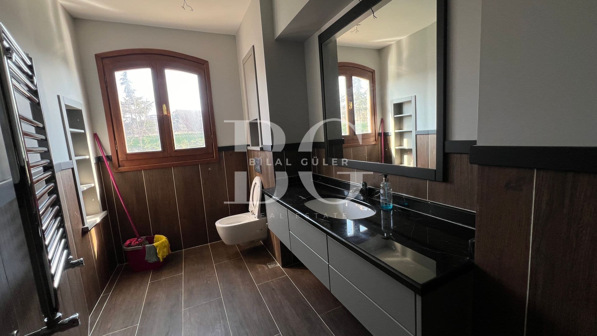 Beykoz Anadolu Hisarında Eşsiz Rıhtımlı Dere Yalısı 34