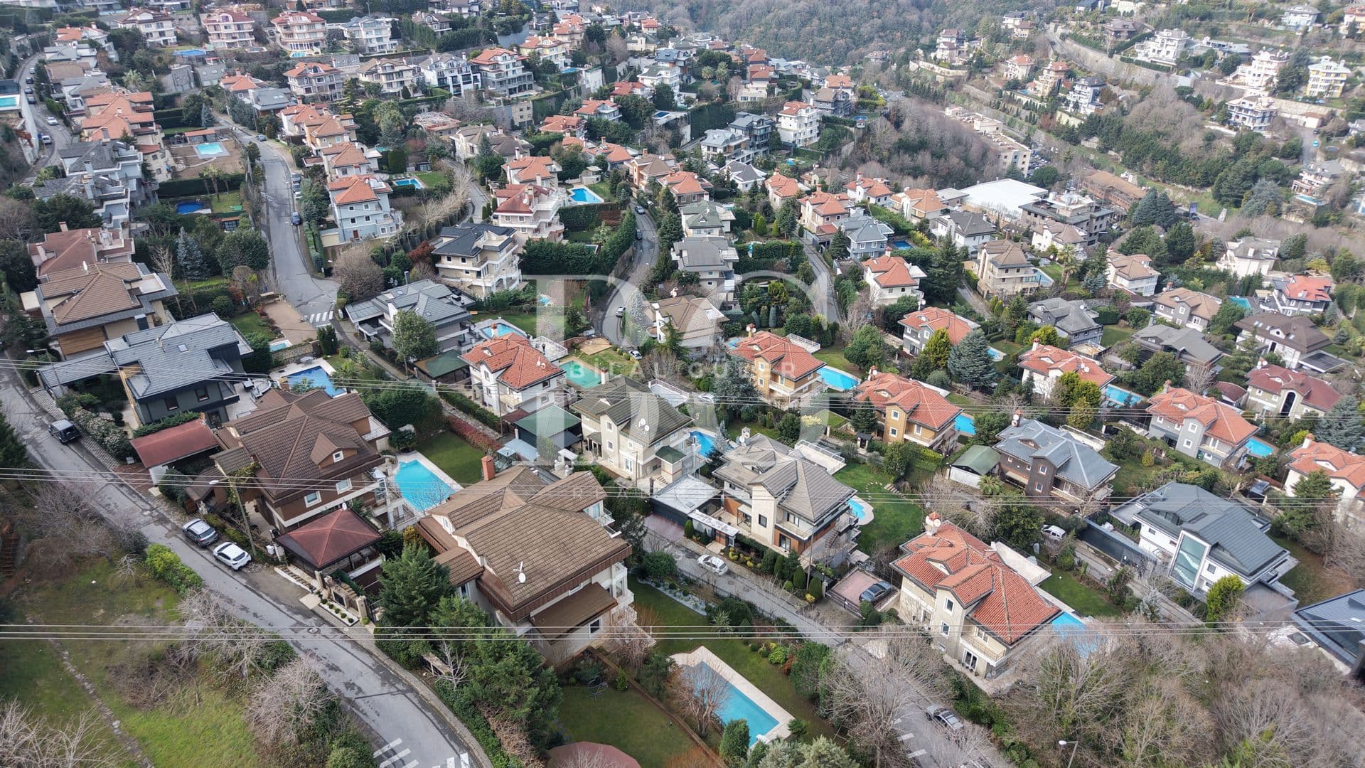 ACARKENT’TE BAHÇE ve HAVUZ KULLANIMLI DUBLEKS DAİRE 9